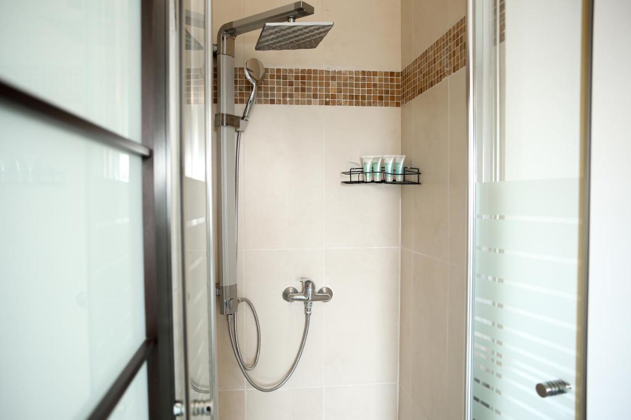 Sea View Prime Location On The